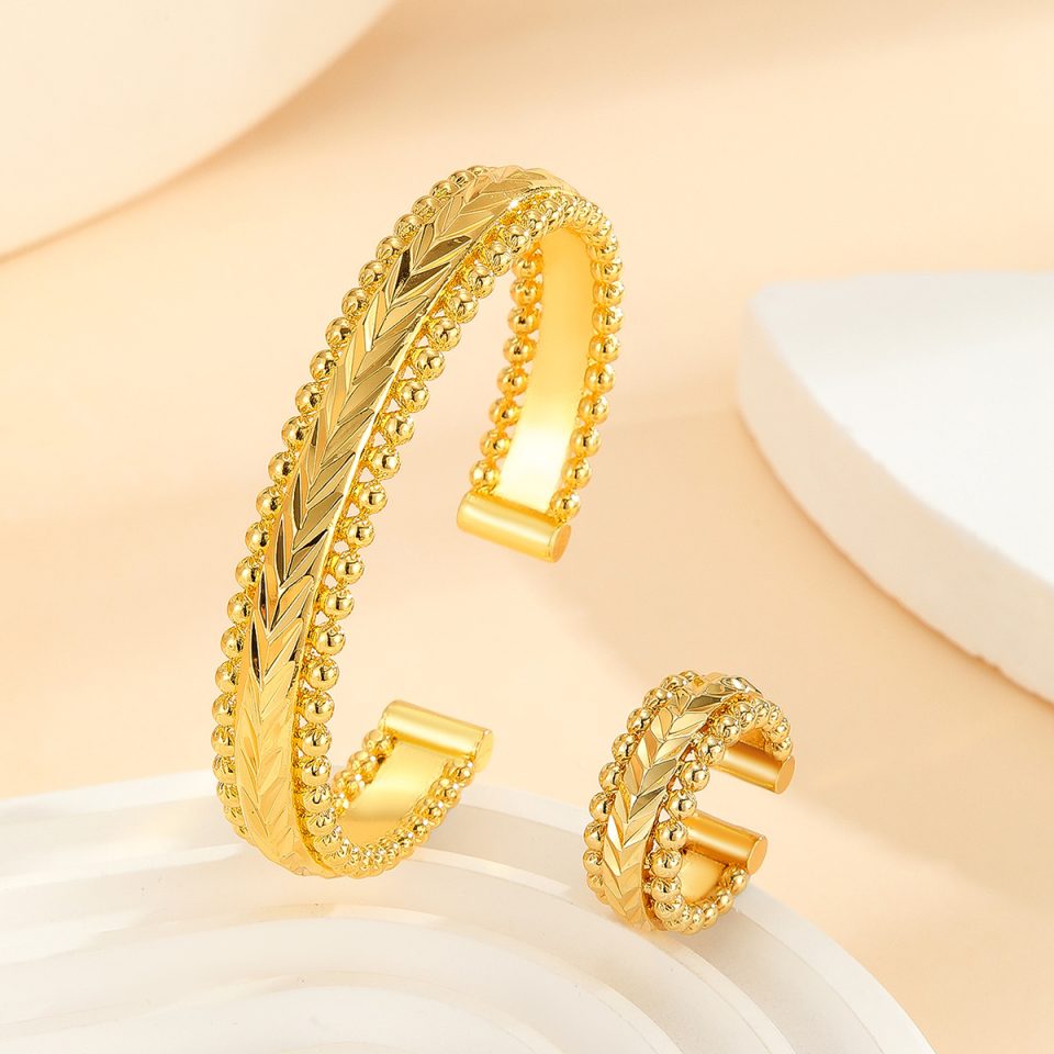 Vintage Gold Bracelet Set